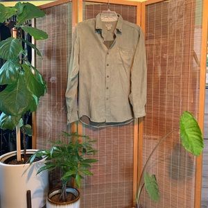 Rugged Earth Outfitters medium velvety button up